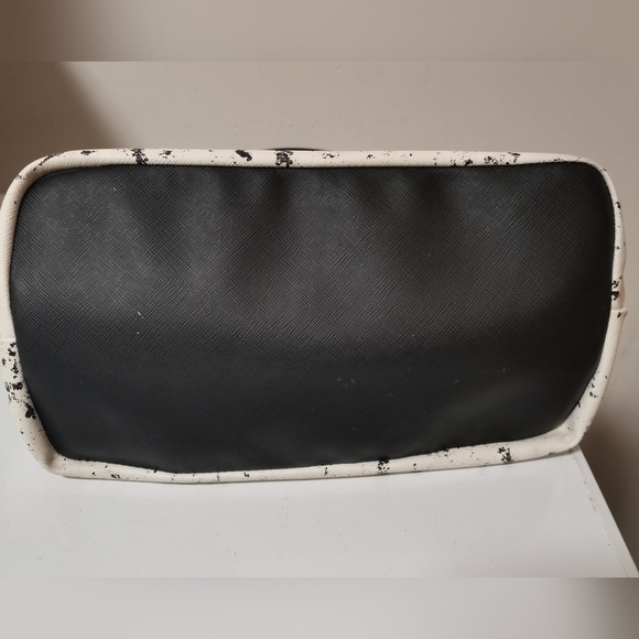L. A. M. B WHITE AND BLACK LEATHER BAG. - Picture 5 of 10